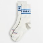 سفید-آبی آسمانی