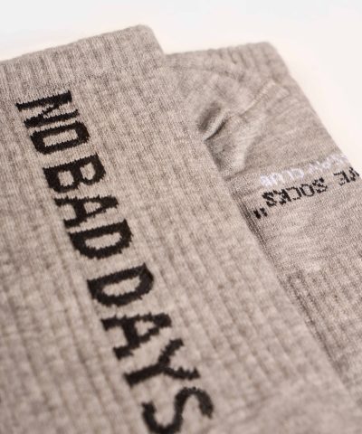 Alternative view of No Bad days [GRAY PHANTOM]